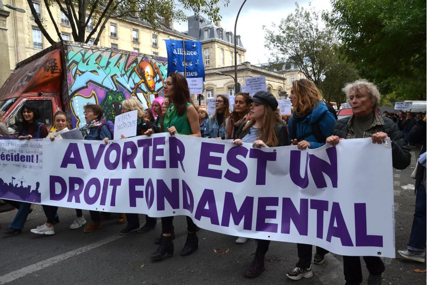 En 2024, le Planning Familial de la Gironde lutte à vos côtés pour un  avenir féministe et antiraciste.